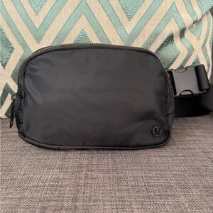 Lululemon Everywhere Belt Bag 1L Black with Black Logo Crossbody